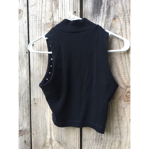 Tops - Picture 2 of 2